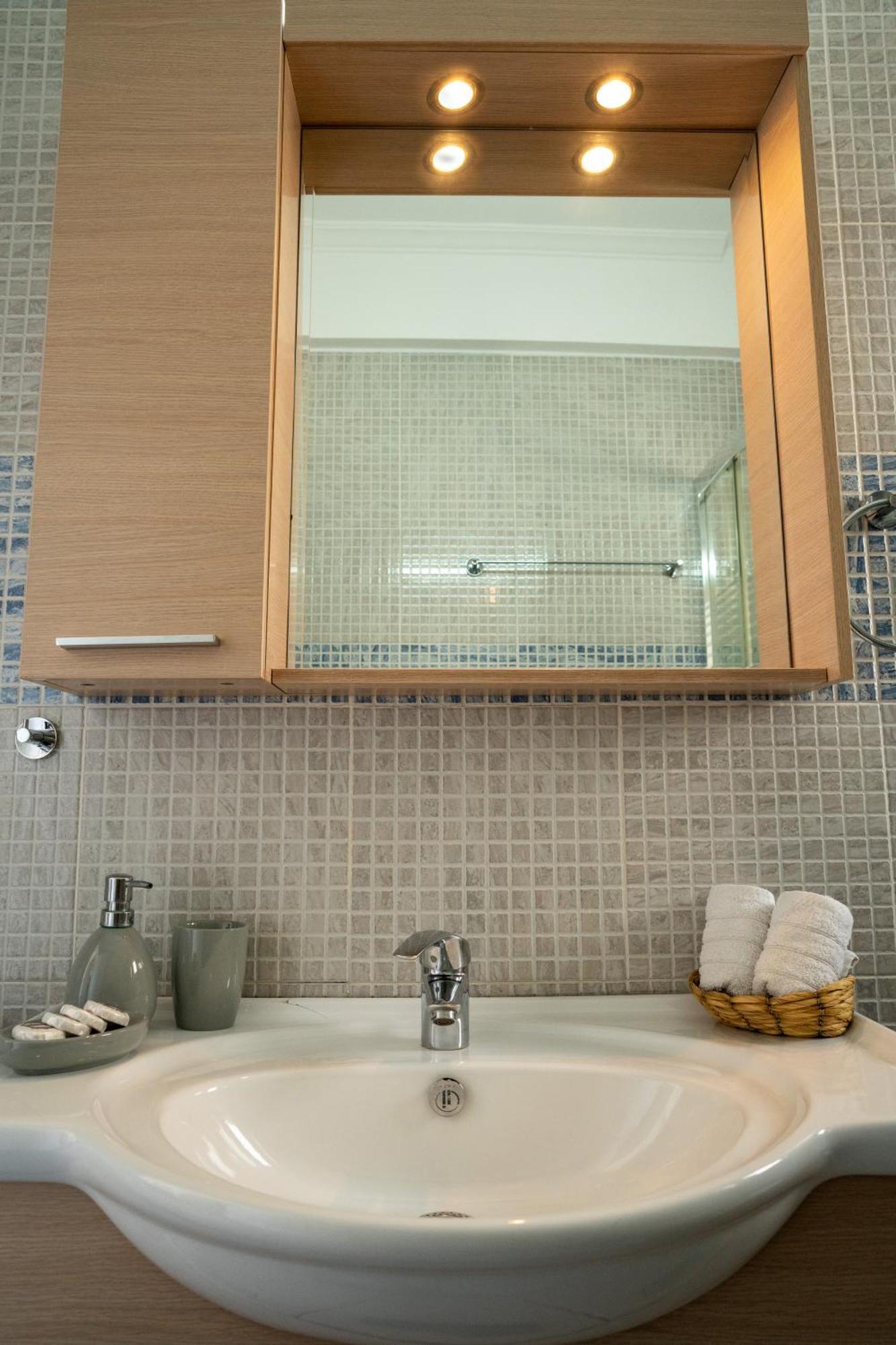 V&V Acropolis View Apartment เอเธนส์ ภายนอก รูปภาพ